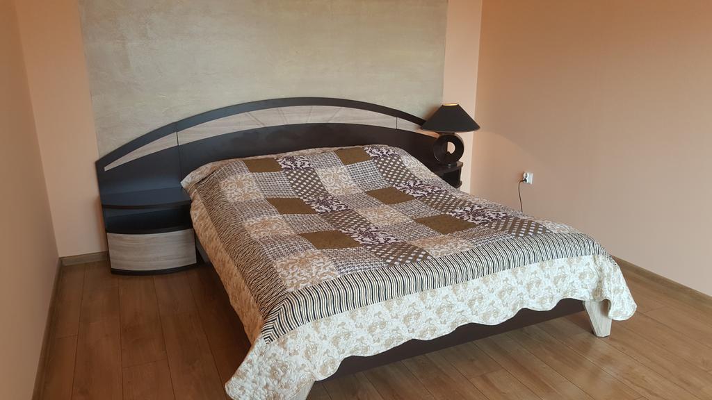 Pod srebrną różą Apartamento Chęciny Exterior foto